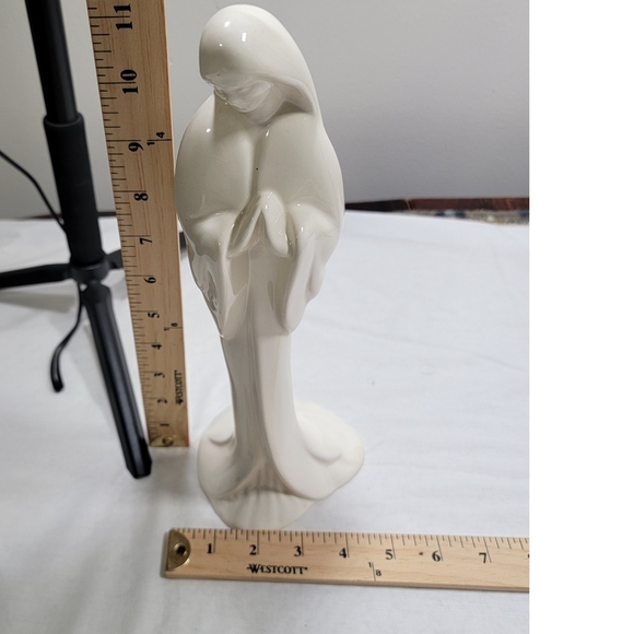 Haeger Pottery #272 Praying Madonna Mary Figurine Statue 11 1/2" Ivory White - Picture 8 of 9